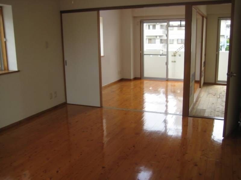 2LDK Apartment for Rent in Urasoe, Okinawa - Co-op Summit - Thumbnail 2