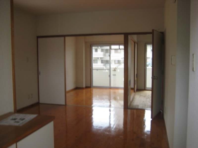 2LDK Apartment for Rent in Urasoe, Okinawa - Co-op Summit - Thumbnail 4