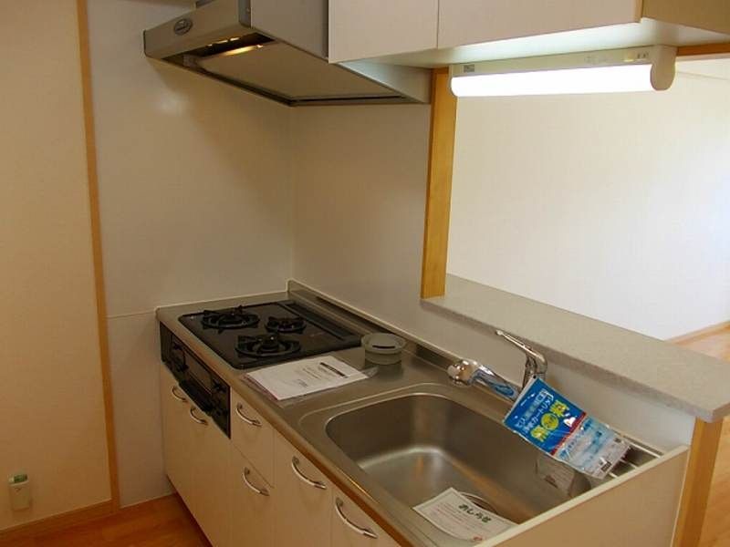 1LDK Apartment for Rent in Nishihara-cho, Okinawa - Thumbnail 2