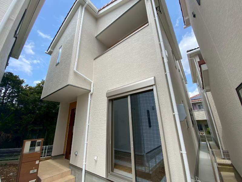 New 4LDK House in Uruma City, Okinawa - Thumbnail 2