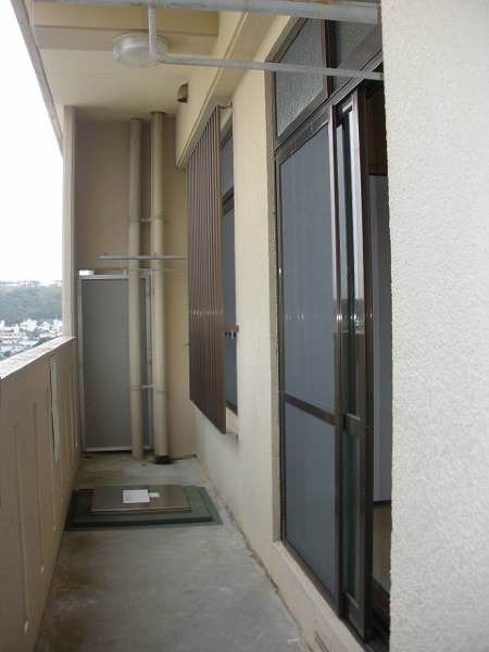 2DK Apartment for Rent in Haebaru, Okinawa with Large Balcony - Thumbnail 2