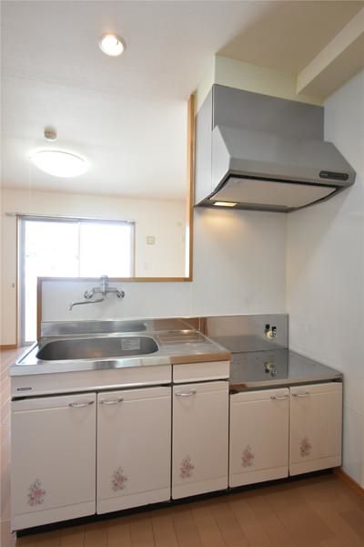 Grace Minami 2LDK Apartment for Rent in Nanjo City, Okinawa - Thumbnail 2