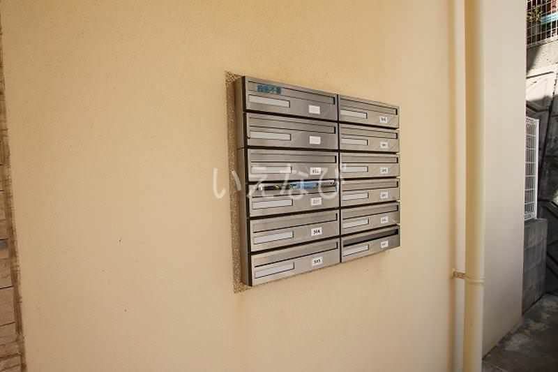 1K Apartment for Rent in Naha City, Okinawa - 87,000 Yen - Thumbnail 3