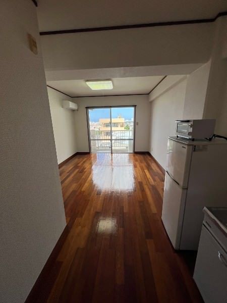 1R Apartment for Rent in Ginowan City, Okinawa - Thumbnail 3