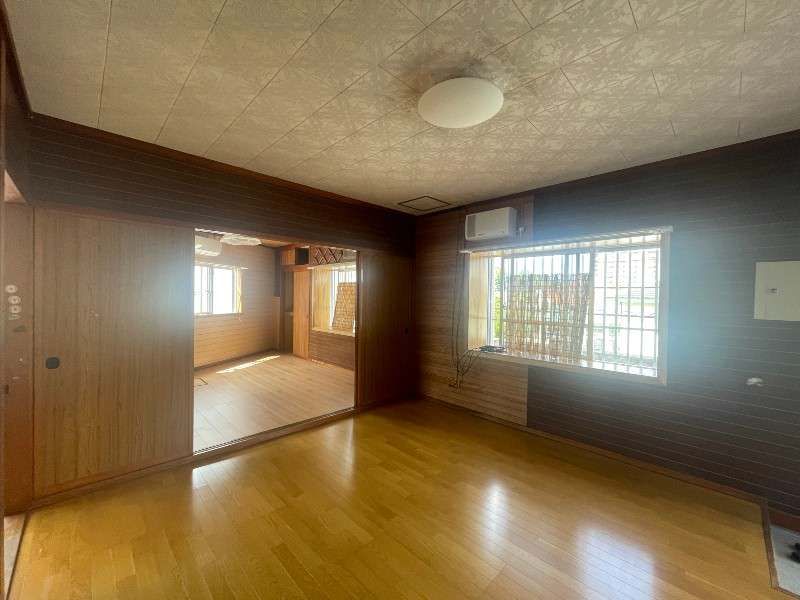 1LDK Apartment for Rent in Kadena Town, Okinawa - Thumbnail 2