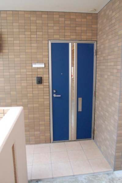 2LDK Apartment for Rent in Yonabaru, Okinawa with 2 Free Parking - Thumbnail 3