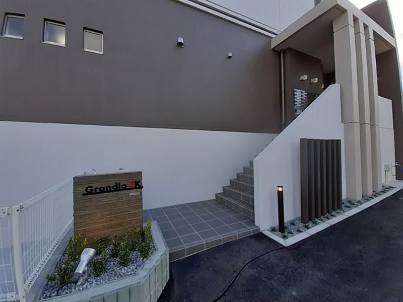 Modern 2LDK Apartment for Rent in Uruma City, Okinawa - Thumbnail 2