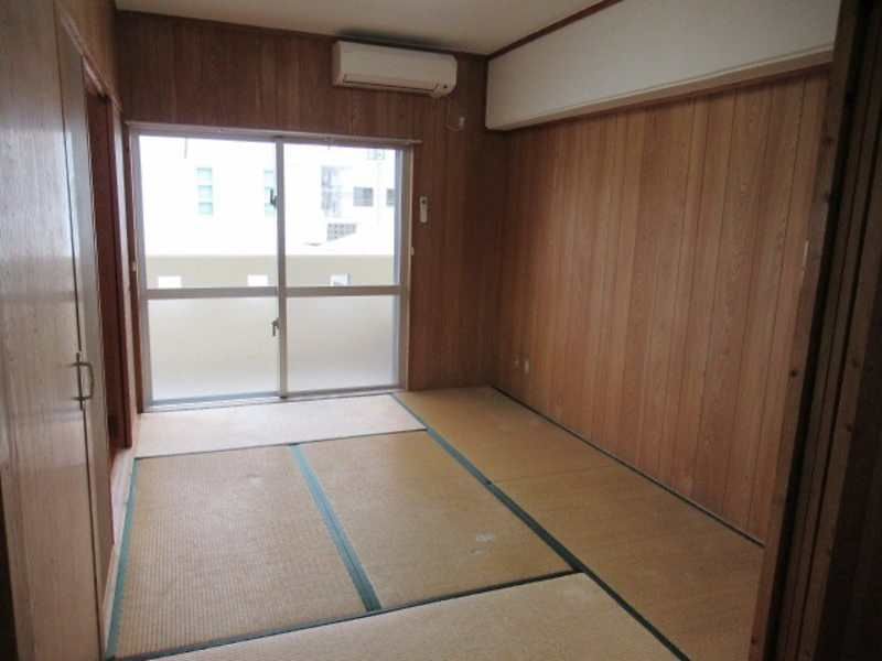 3LDK Apartment for Rent in Teruya, Okinawa City - Thumbnail 2
