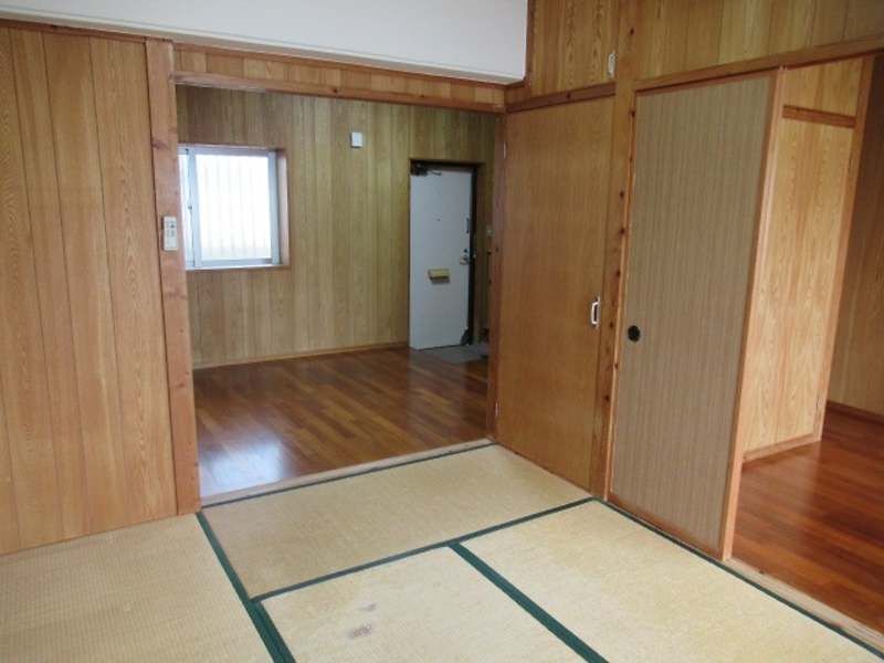 3LDK Apartment for Rent in Teruya, Okinawa City - Thumbnail 3