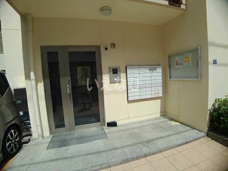 Maison Famille Kainan 1DK Apartment for Rent in Naha, Okinawa - Thumbnail 3