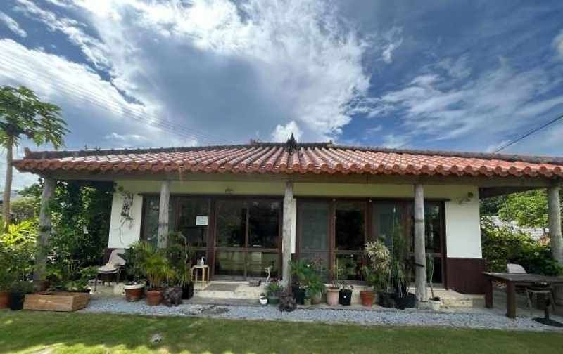 Charming 1R Shop with Land for Sale in Nago, Okinawa - Thumbnail 4