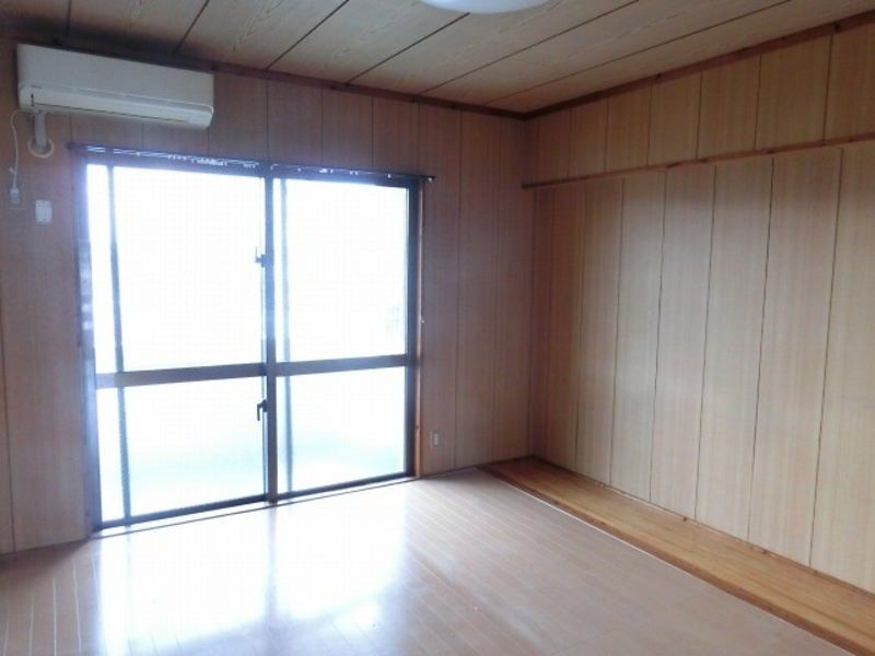1LDK Apartment with Free Wi-Fi in Ginowan, Okinawa - Thumbnail 4
