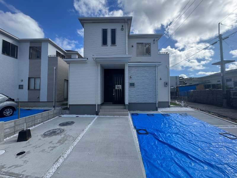 New 4LDK Wooden House for Sale in Yomitan Village, Okinawa - Thumbnail 3