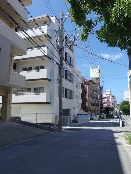 2LDK Apartment near Akamine Station, Naha - Free Internet & Auto-lock - Thumbnail 4