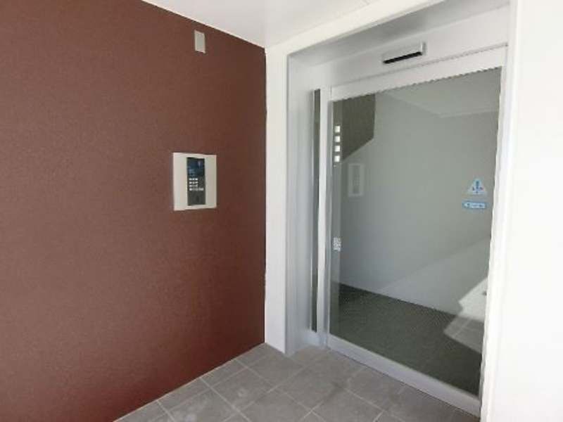 Rental Apartment in Makabi, Naha City, Okinawa - 1K, Near Station - Thumbnail 4