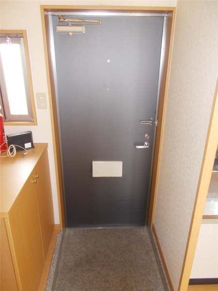 1LDK Apartment for Rent in Ginowan City, Okinawa - Thumbnail 2