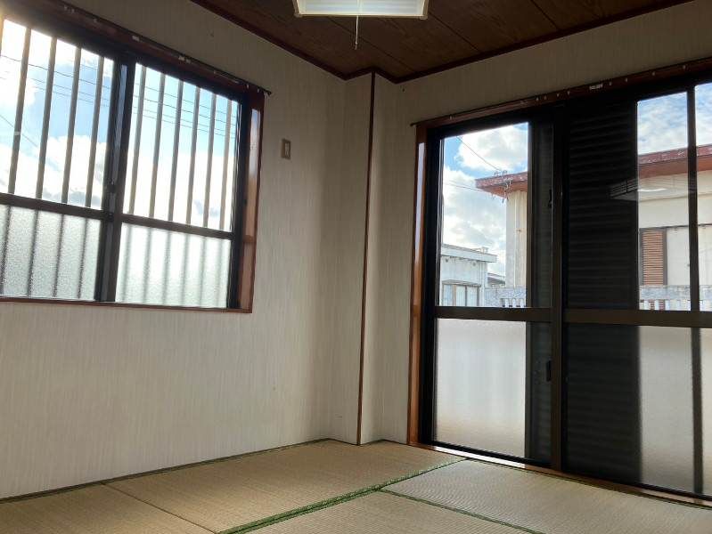 East 202 1DK Rental Apartment in Urasoe, Okinawa - Thumbnail 4