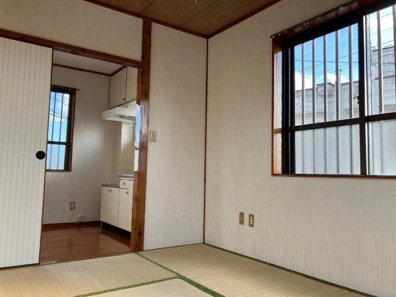 East 202 1DK Rental Apartment in Urasoe, Okinawa - Thumbnail 3