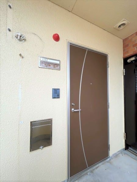Renovated 2LDK Apartment in Green Heights Naha, Okinawa - Thumbnail 4