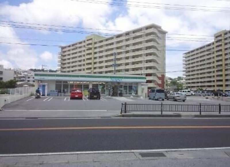 Modern 2LDK Apartment for Rent in Itoman, Okinawa - Mountain View Hyaku - Thumbnail 2