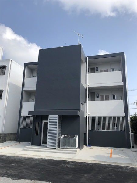 1K Apartment for Rent in Itoman, Okinawa - Pet Friendly, Free Internet - Thumbnail 2