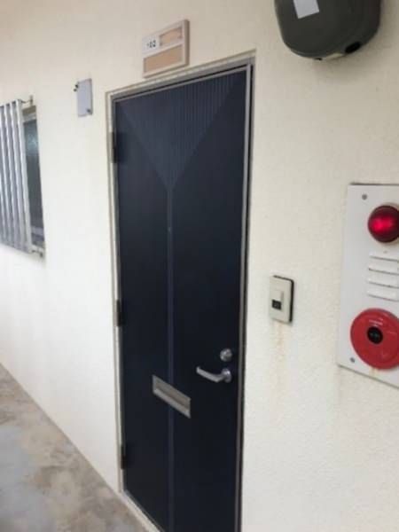 2LDK Apartment for Rent near Akamine Station, Naha, Okinawa - Thumbnail 3