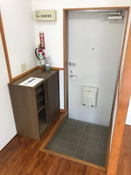 2LDK Apartment for Rent near Akamine Station, Naha, Okinawa - Thumbnail 4