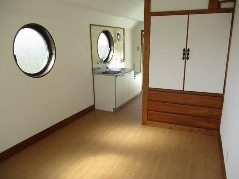Renovated 1R Studio Apartment for Rent in Naha, Okinawa - Thumbnail 4