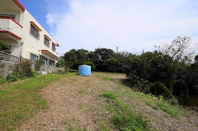Land for Sale in Takayasu, Tomigusuku, Okinawa - 568 sqm - Thumbnail 2