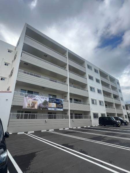 Bears Court Takahara: New ZEH Condo in Okinawa City - Thumbnail 2
