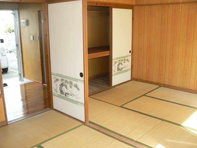 Sunflower Apartments 2DK Rental in Nishihara Town, Okinawa - Thumbnail 4