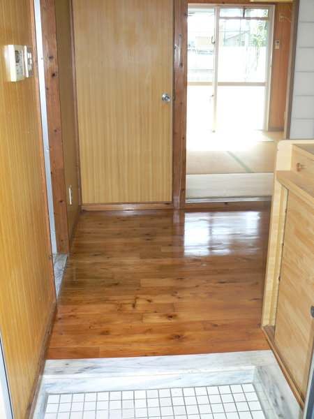 Sunflower Apartments 2DK Rental in Nishihara Town, Okinawa - Thumbnail 3