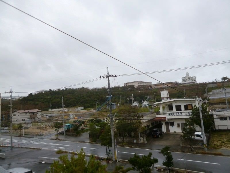 Yukari-so II 2DK Apartment for Rent in Urasoe, Okinawa - Thumbnail 2