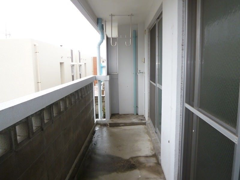 Yukari-so II 2DK Apartment for Rent in Urasoe, Okinawa - Thumbnail 3