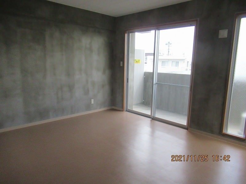 1R Apartment for Rent in Yomitan Village, Okinawa - Thumbnail 4