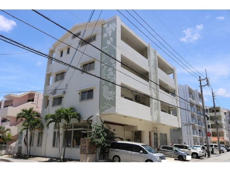 2LDK Apartment for Rent in Toyosaki, Tomigusuku, Okinawa - 53m² - Thumbnail 2