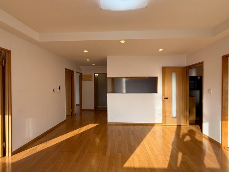 4LDK Pet-Friendly Condo in Okinawa City | Sun Crest Awase - Thumbnail 4