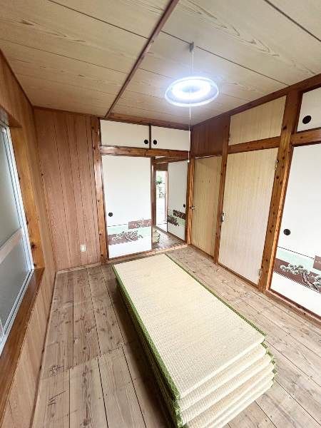 2DK Apartment for Rent in Urasoe Nishihara, Okinawa - Thumbnail 2