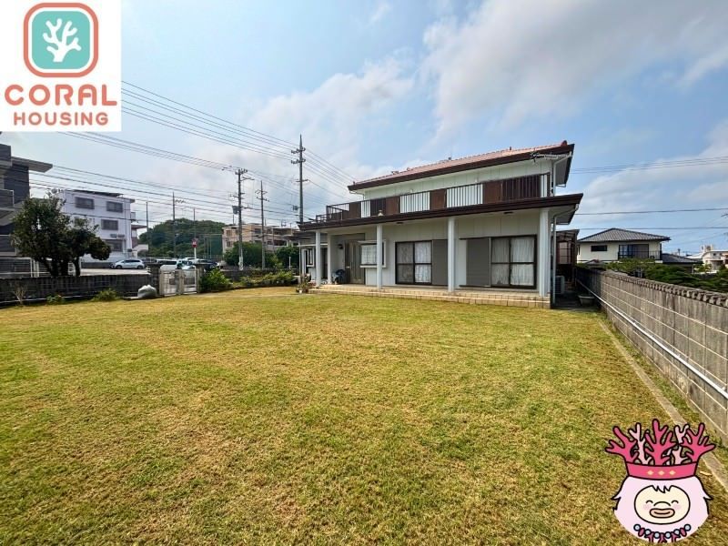 4LDK Steel-Frame House with Garden in Uruma City, Okinawa - Thumbnail 2