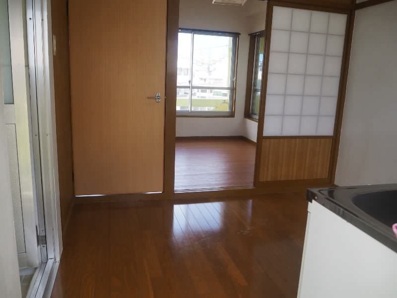 1DK Apartment for Rent in Urasoe Taira, Okinawa - 35,000 Yen - Thumbnail 3