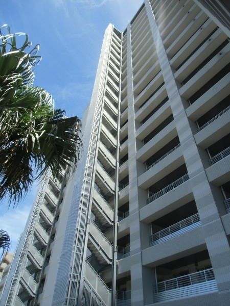 Altuere Mihama Chatan 3LDK Apartment with Ocean View & Pool - Thumbnail 3