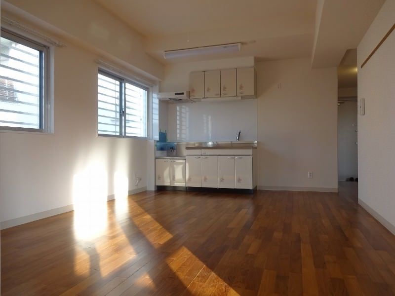 3LDK Apartment for Rent in Urasoe, Okinawa - Sun Terrace Keizuka - Thumbnail 4