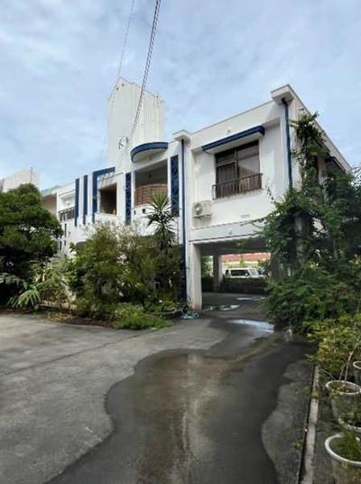 4LDK House with 4 Parking Spaces in Yomitan, Okinawa — Image 1, Yonabaru, Okinawa