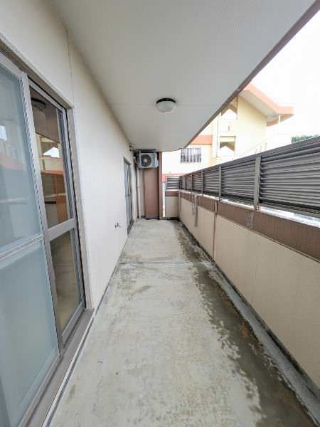 2LDK Apartment for Rent in Okinawa City, 86.08 sqm - Thumbnail 2