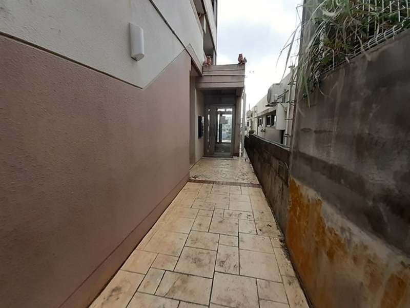 2LDK Apartment for Rent in Okinawa City, 86.08 sqm - Thumbnail 4