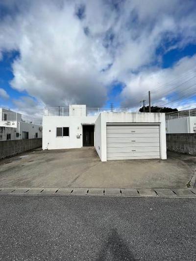 Detached house for sale in Igei, Kin Town (Foreign house, Rebar (RC structure), Intercom with monitor, 3LDK, 39 million yen)|Okinawa Property Information [Goo Home] No.13860-5 — Image 1, Kin, Okinawa