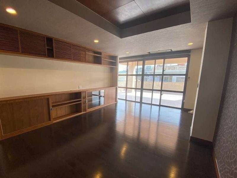Spacious 3LDK House in Tomigusuku, Okinawa - Thumbnail 4