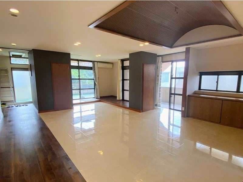Spacious 3LDK House in Tomigusuku, Okinawa - Thumbnail 3