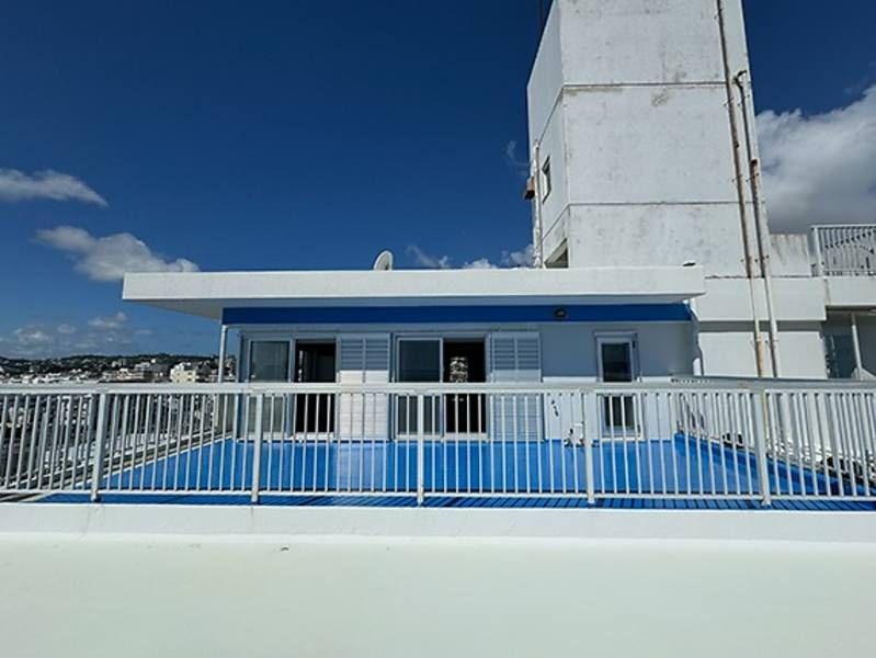 New Life Awase Niban-kan Penthouse with Ocean View in Okinawa City - Thumbnail 2