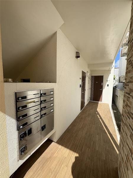 1DK Apartment for Rent in Naha, Okinawa near Onoyama Koen Station - Thumbnail 2